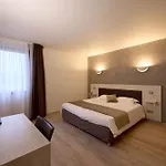 Hotel-restaurant Le Calice Du Gevaudan - A75 Hotel 3*