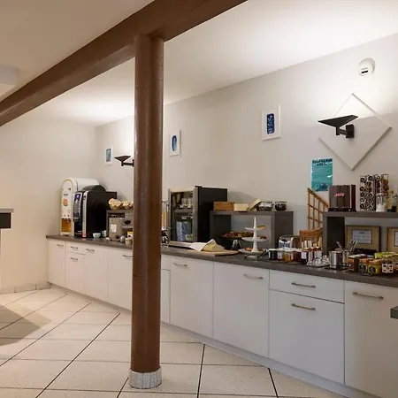 Hôtel-restaurant Le Calice Du Gevaudan - A75 Hotel