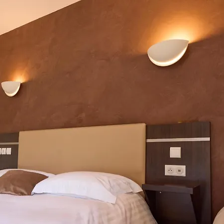 Hotel-restaurant Le Calice Du Gevaudan - A75 3*