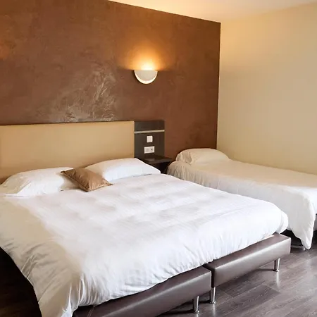 Hotel Hôtel-restaurant Le Calice Du Gevaudan - A75