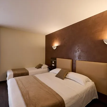 Hôtel-restaurant Le Calice Du Gevaudan - A75 Hotel 3*