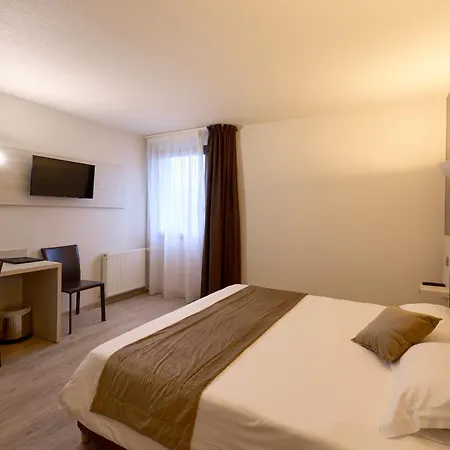 ホテル Hotel-restaurant Le Calice Du Gevaudan - A75 バナサック