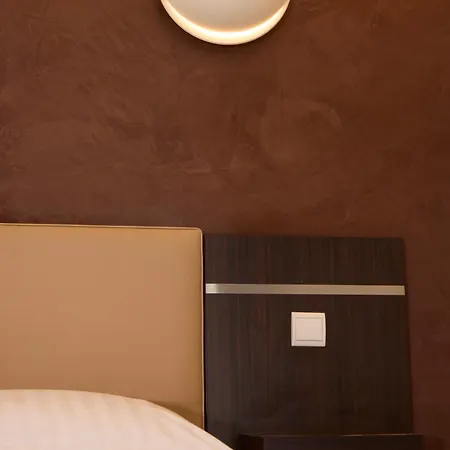 Hôtel-restaurant Le Calice Du Gevaudan - A75 3* Banassac