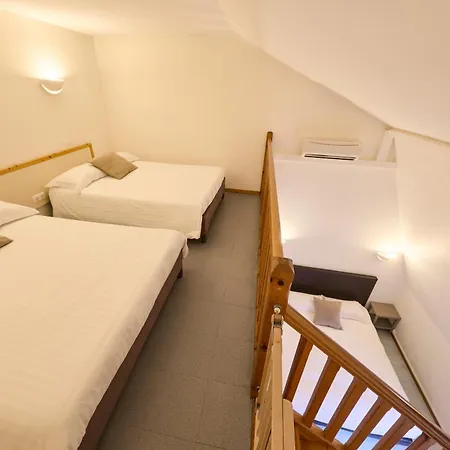 Hôtel-restaurant Le Calice Du Gevaudan - A75 Hotel 3*