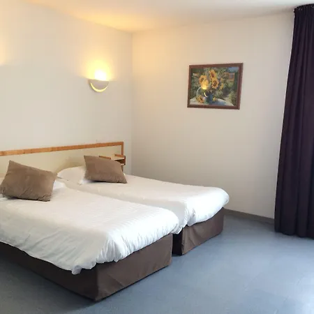 ホテル Hotel-restaurant Le Calice Du Gevaudan - A75 バナサック