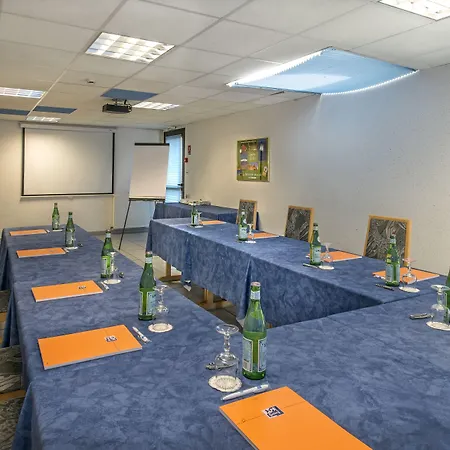Hotel-restaurant Le Calice Du Gevaudan - A75 Hotel 3*