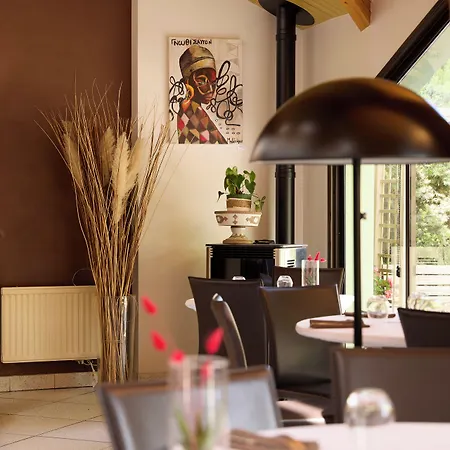 Hotel-restaurant Le Calice Du Gevaudan - A75 Hotel 3*