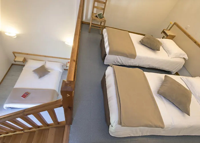 Hotel-restaurant Le Calice Du Gevaudan - A75 ホテル 3*