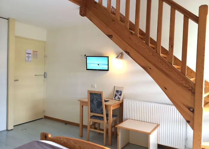 Hotel-restaurant Le Calice Du Gevaudan - A75 3* Банассак