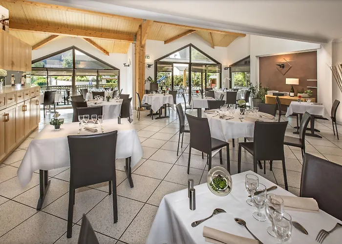 Отель Hotel-restaurant Le Calice Du Gevaudan - A75