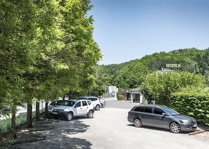 ホテル Hotel-restaurant Le Calice Du Gevaudan - A75 3*